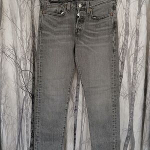 Levi's Women's Gray Skinny Jeans